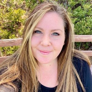 Meet your Posher, Courtney